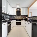 Primestay - Iris Blue Dubai Marina